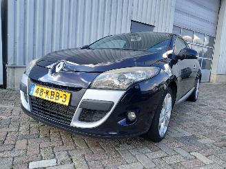 krockskadad bil auto Renault Mégane Megane III Coupe (DZ) Hatchback 3-drs 1.4 16V TCe 130 (H4J-700(H4J-A7)=
) [96kW]  (04-2009/02-2016) 2009/10