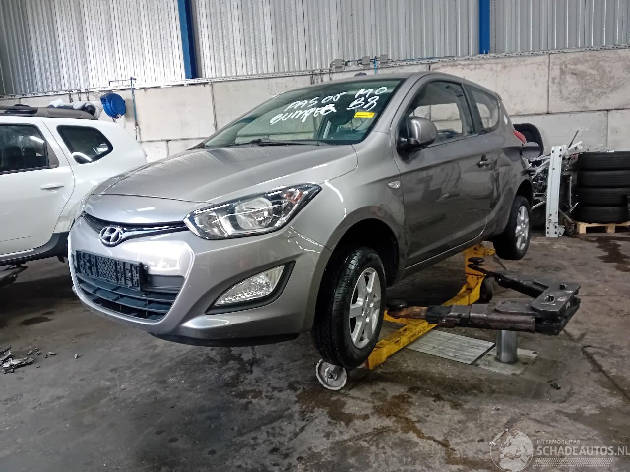 Hyundai I-20 i20 Hatchback 1.2i 16V (G4LA) [63kW]  (03-2012/12-2015)