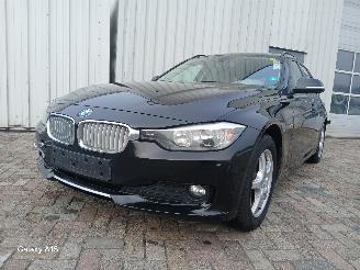Unfallwagen BMW 3-serie 3 serie Touring (F31) Combi 320d 2.0 16V (N47-D20C) [135kW]  (07-2012/=
02-2016) 2013/4
