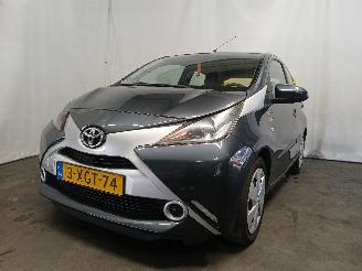 Auto incidentate Toyota Aygo Aygo (B40) Hatchback 1.0 12V VVT-i (1KR-FE) [51kW]  (05-2014/06-2018) 2014/8