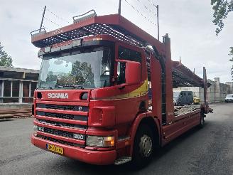 krockskadad bil vrachtwagen Scania P 94 1999/4