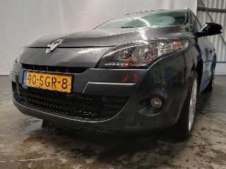 damaged passenger cars Renault Mégane Megane III Grandtour (KZ) Combi 5-drs 1.4 16V TCe 130 (H4J-700(H4J-A7)=
) [96kW]  (05-2009/02-2016) 2011/9