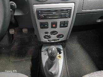 Dacia Logan Logan MCV (KS) Combi 1.6 16V (K4M-696(K4M-H6)) [77kW]  (02-2007/05-201=
3) picture 15