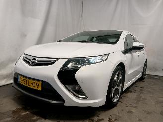 Vaurioauto  passenger cars Opel Ampera Ampera Hatchback 1.4 16V (A14XFL(Euro 5)) [63kW]  (11-2011/03-2015) 2013/12