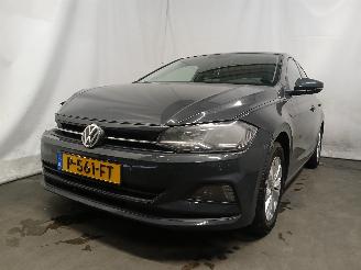 damaged passenger cars Volkswagen Polo Polo VI (AW1) Hatchback 5-drs 1.0 TSI 12V (CHZL) [70kW]  (06-2017/...)= 2018/7
