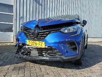 Unfallwagen Renault Captur Captur II (RJB) SUV 1.6 E-Tech 145 (H4M-632(H4M-C6)) [105kW]  (01-2022=
/...) 2023/6