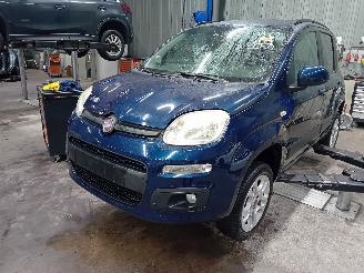 Uttjänta bilar auto Fiat Panda Panda/Pandina (312) Hatchback 0.9 TwinAir Turbo 85 (312.A.2000) [63kW]=
  (02-2012/...) 2013/9