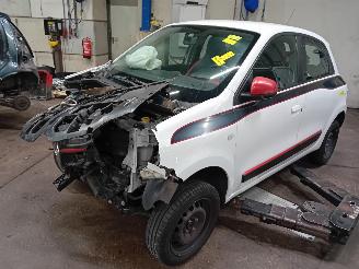 Uttjänta bilar auto Renault Twingo Twingo III (AH) Hatchback 5-drs 1.0 SCe 70 12V (H4D-400(H4D-A4)) [52kW=
]  (09-2014/...) 2015/0