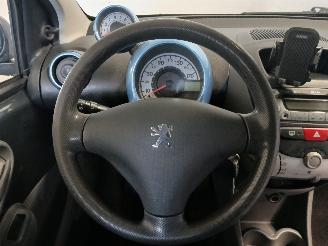 Peugeot 107 107 Hatchback 1.0 12V (384F(1KR)) [50kW]  (06-2005/05-2014) picture 12