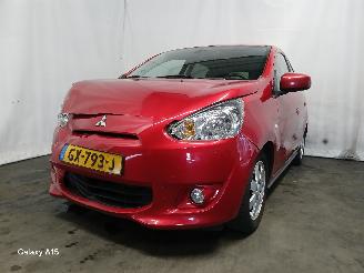 Schadeauto Mitsubishi Space-star Space Star (A0) Hatchback 1.0 12V (3A90(Euro 5)) [52kW]  (05-2012/...)= 2015/9