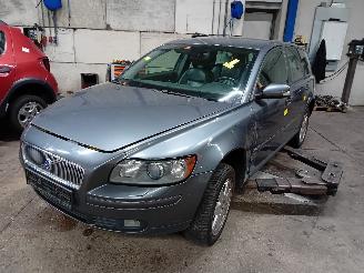 Vrakbiler auto Volvo V-50 V50 (MW) Combi 2.5 T5 20V (B5254T3) [162kW]  (04-2004/12-2007) 2005/11