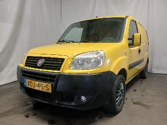 Auto incidentate Fiat Doblo Doblo Cargo (223) Van 1.6 16V (182.B.6000(Euro 3)) [76kW]  (10-2001/10=
-2005) 2009/11
