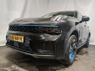 damaged passenger cars Lynk & Co 01 01 SUV 1.5 (JLH3-G15TB) [145kW]  (11-2018/...) 2022/1