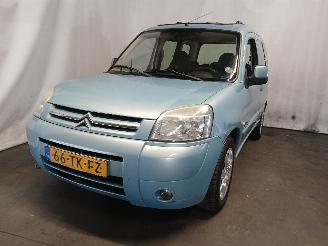 Vaurioauto  passenger cars Citroën Berlingo Berlingo Cinqspace, Multispace MPV 1.6 16V (TU5JP4(NFU)) [80kW]  (10-2=
000/12-2011) 2006/10