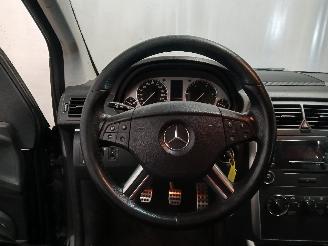 Mercedes B-klasse B (W245) Hatchback 2.0 B-180 CDI 16V (OM640.940(Euro 4)) [80kW]  (03-2=
005/11-2011) picture 17
