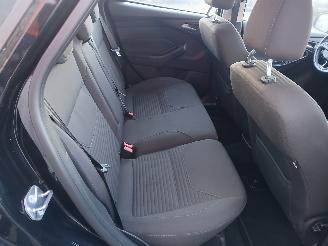 Ford Focus Focus 3 Hatchback 1.0 Ti-VCT EcoBoost 12V 125 (M1DA(Euro 5)) [92kW]  (=
02-2012/05-2018) picture 9