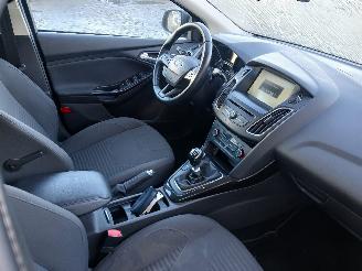 Ford Focus Focus 3 Hatchback 1.0 Ti-VCT EcoBoost 12V 125 (M1DA(Euro 5)) [92kW]  (=
02-2012/05-2018) picture 8