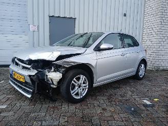 Volkswagen Polo Polo VI (AW1) Hatchback 5-drs 1.0 TSI 12V (CHZL) [70kW]  (06-2017/...)= picture 2