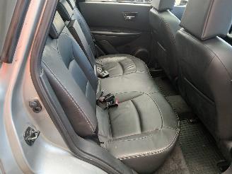 Nissan Qashqai Qashqai (J10) SUV 2.0 16V (MR20DE(Euro 5)) [104kW]  (02-2007/01-2014) picture 9