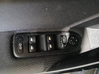 Peugeot 508 508 (8D) Sedan 1.6 THP 16V (EP6CDT(5FV)) [115kW]  (11-2010/12-2018) picture 13