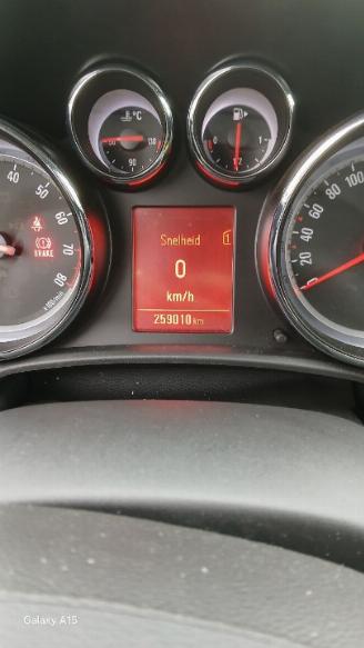 Opel Astra Astra J Sports Tourer (PD8/PE8/PF8) Combi 1.4 Turbo 16V (A14NEL(Euro 5=
)) [88kW]  (10-2010/10-2015) picture 2