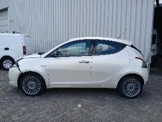 Lancia Ypsilon Ypsilon (312) Hatchback 0.9 TwinAir 85 (312.A.2000(Euro 5)) [63kW]  (0=
5-2011/...) picture 5