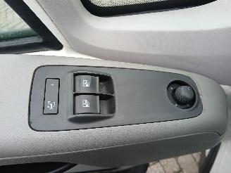 Peugeot Boxer Boxer (U9) Van 2.2 HDi 120 Euro 4 (22DT(4HU)) [88kW]  (04-2006/12-2016=
) picture 12