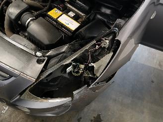 Hyundai I-20 i20 Hatchback 1.2i 16V (G4LA) [57kW]  (09-2008/12-2012) picture 28