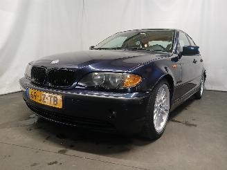 Damaged car BMW 3-serie 3 serie (E46/4) Sedan 318i 16V (N42-B20A) [105kW]  (09-2001/02-2005) 2002/10