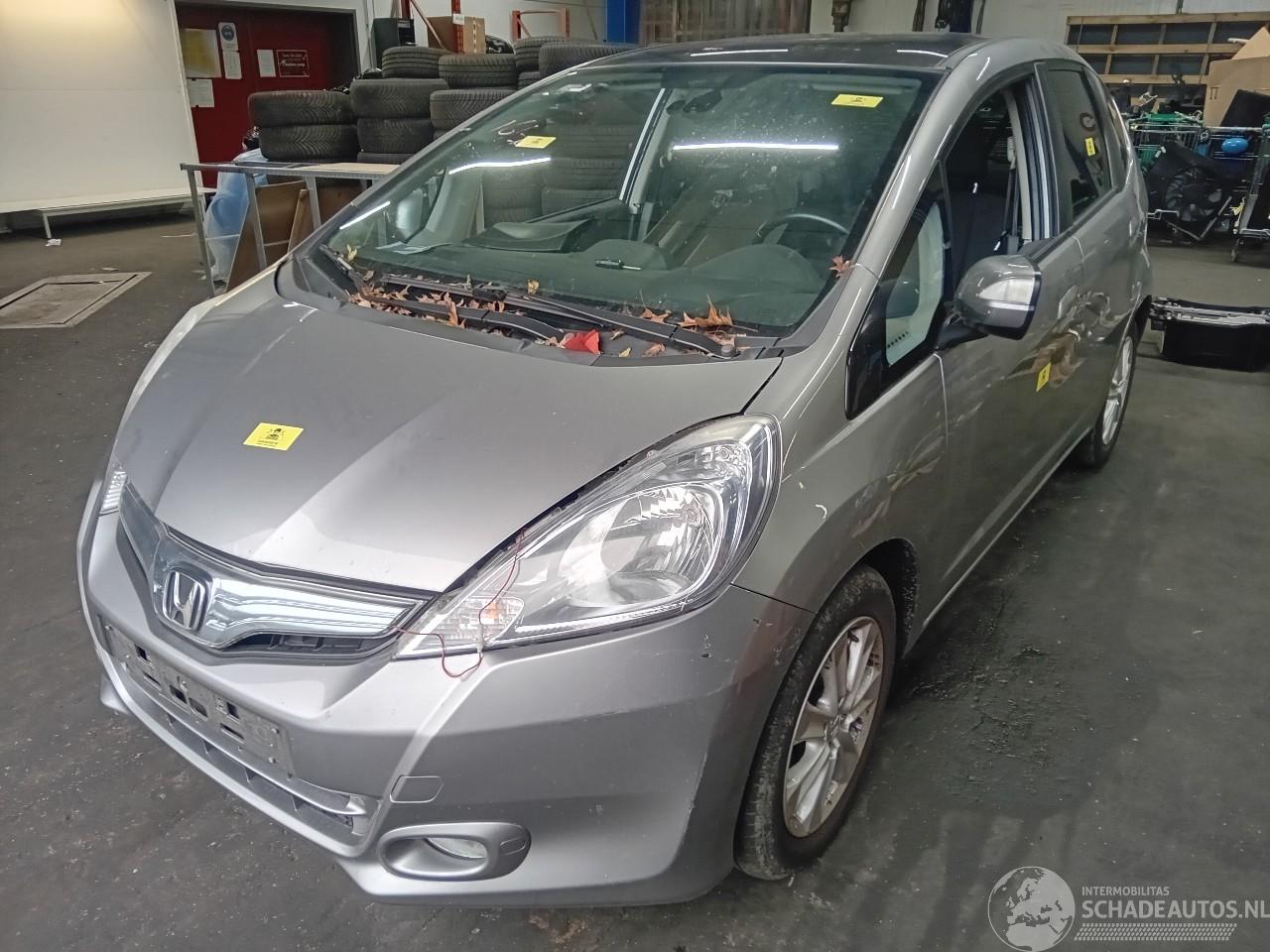 Honda Jazz Jazz (GE6/GE8/GG/GP) Hatchback 1.3 VTEC 16V Hybrid (LDA3(Euro 5)) [75k=
W]  (04-2011/06-2015)