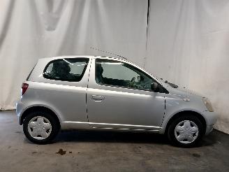 Toyota Yaris Yaris (P1) Hatchback 1.3 16V VVT-i (2NZFE) [63kW]  (08-1999/11-2005) picture 7