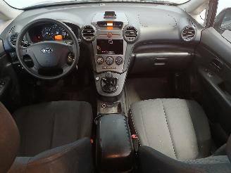 Kia Carens Carens III (FG) MPV 2.0i CVVT 16V (G4KA) [106kW]  (09-2006/06-2013) picture 10