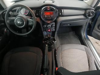 Mini Mini Mini (F56) Hatchback 3-drs 1.5 12V One D (B37C15A) [70kW]  (03-2014/..=
=2E) picture 11