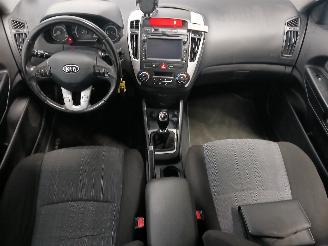 Kia Cee d Cee'd Sporty Wagon (EDF) Combi 1.4 16V (G4FA) [66kW]  (07-2009/12-2012=
) picture 11