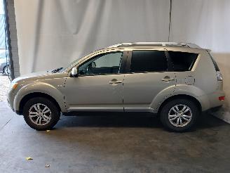 Mitsubishi Outlander Outlander (CW) SUV 2.4 16V Mivec 4x2 (4B12) [125kW]  (11-2006/11-2012)= picture 4