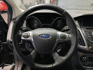 Ford Focus Focus 3 Hatchback 1.0 Ti-VCT EcoBoost 12V 100 (M2DA(Euro 5)) [74kW]  (=
02-2012/05-2018) picture 12