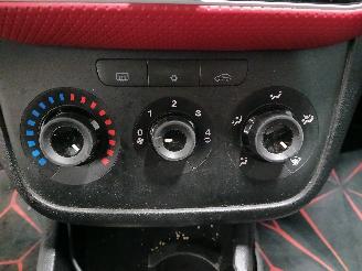 Fiat Punto Punto Evo (199) Hatchback 1.4 16V MultiAir Start&Stop (955.A.6000(Euro=
 5)) [77kW]  (10-2009/02-2012) picture 19