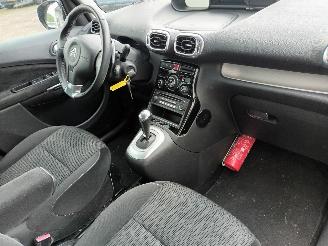 Citroën C3 C3 Picasso (SH) MPV 1.6 16V VTI 120 (EP6C(5FS)) [88kW]  (02-2009/10-20=
17) picture 9