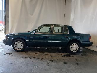 Chrysler Saratoga Saratoga Sedan 3.0 i (3(V6-181)) [104kW]  (09-1989/12-1995) picture 4