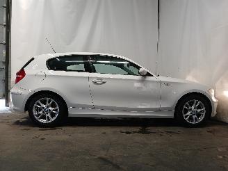 BMW 1-serie 1 serie (E81) Hatchback 3-drs 118i 16V (N43-B20A) [105kW]  (09-2006/12=
-2011) picture 7