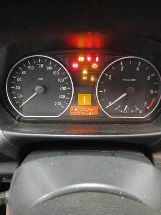 BMW 1-serie 1 serie (E87/87N) Hatchback 5-drs 116i 1.6 16V (N45-B16A) [85kW]  (06-=
2004/06-2011) picture 2