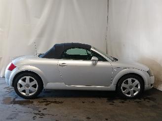 Audi TT TT Roadster (8N9) Cabrio 1.8 20V Turbo (AWP) [132kW]  (10-1999/02-2007=
) picture 7