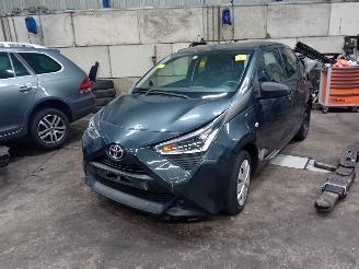 Dezmembrări autoturisme Toyota Aygo Aygo (B40) Hatchback 1.0 12V VVT-i (1KR-FE) [53kW]  (03-2018/...) 2018/9