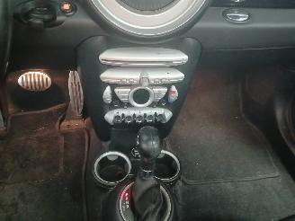 Mini Clubman Clubman (R55) Combi 1.6 16V Cooper S (N14-B16A) [128kW]  (08-2007/07-2=
010) picture 17