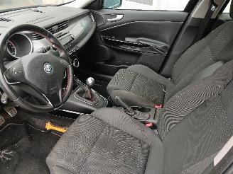 Alfa Romeo Giulietta Giulietta (940) Hatchback 1.4 TB 16V (940.B.7000) [88kW]  (04-2010/12-=
2020) picture 13