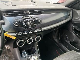 Alfa Romeo Giulietta Giulietta (940) Hatchback 1.4 TB 16V MultiAir (940.A.2000) [125kW]  (0=
4-2010/10-2018) picture 14