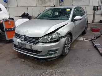 Coche siniestrado Volkswagen Golf Golf VII (AUA) Hatchback 1.2 TSI 16V (CJZA) [77kW]  (08-2012/03-2020) 2013/1