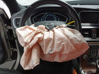 Volvo V-40 V40 Cross Country (MZ) Hatchback 5-drs 1.5 T3 16V Geartronic (B4154T4(=
Euro 6b)) [112kW]  (04-2015/08-2019) picture 14