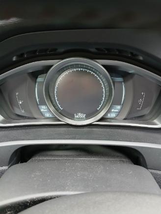 Volvo V-40 V40 (MV) Hatchback 5-drs 1.6 D2 (D4162T) [84kW]  (03-2012/12-2016) picture 2