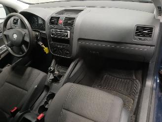 Volkswagen Golf Golf V (1K1) Hatchback 1.4 16V (BCA) [55kW]  (10-2003/05-2006) picture 8